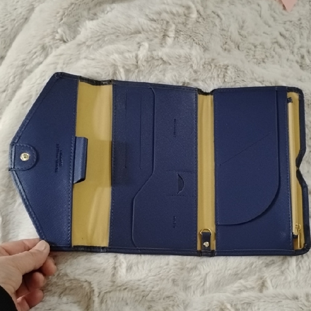 Chic Navy Blue Women's Clutch Organizer Or Passport Agenda Holder - Picture 4 of 10